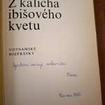 Z kalicha ibišového kvetu (vietnamské rozprávky)